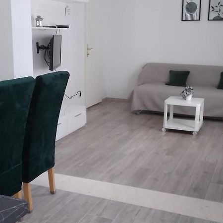 Apartment Seaview Jelsa Racic Экстерьер фото