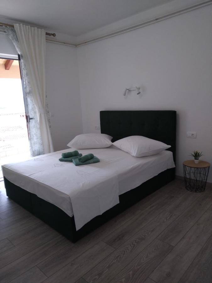 Apartment Seaview Jelsa Racic Экстерьер фото
